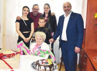 Primátor poblahopřál paní Věře Rozbrojové, která oslavila již v březnu úžasné 104. narozeniny, paní Jaroslavě Kopecké k 101. narozeninám a paní Marii Dvořákové k rovné stovce!