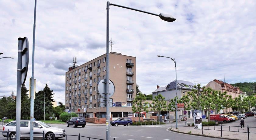 vždycky inkognito, VIGAN No a já, GENOVA Levá strana světa, RIMMER Utajená dcera Historické romány VONDRUŠKA Spiknutí oběšenců, BAUER Papežova dcera, LORENTZ Kočovná nevěstka a jeptiška, MOREIRA Má