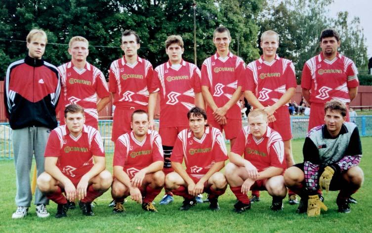 Spolky Právě informují teď Muži 1999 Neméně zajímavé momenty mohly v devadesátých letech vidět lelekovičtí fotbaloví fanoušci při přátelském utkání proti novinářům BBC z Walesu.