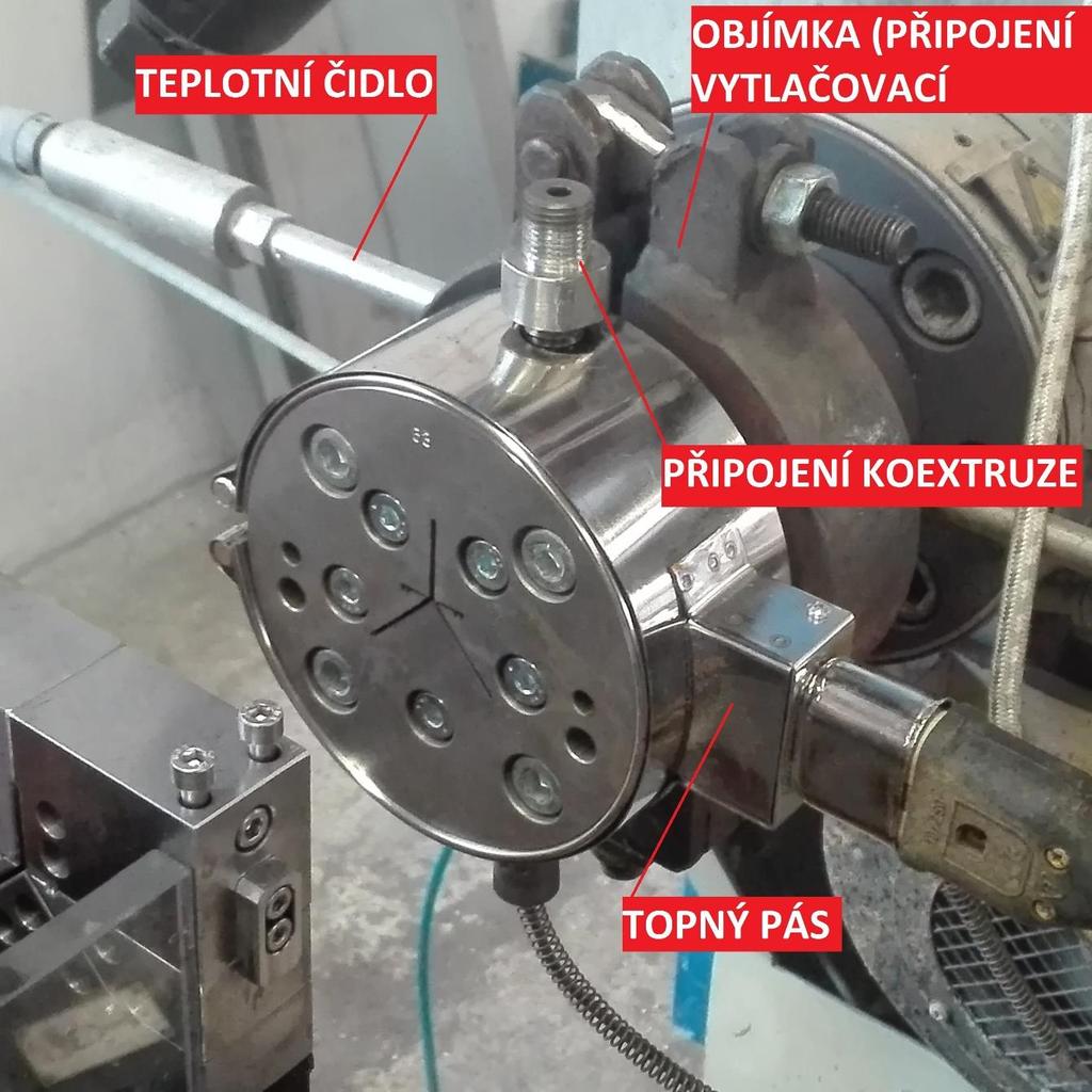 UTB ve Zlíně, Fakulta technologická 77 10 TESTOVÁNÍ VYTLAČOVACÍ HLAVY Po převzetí vytlačovací hlavy od výrobce byla tato hlava podrobena zkouškám ve firmě zadavatele.