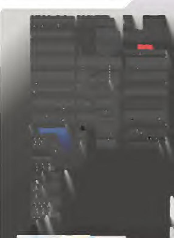 Výhoda standardu JTAG je ladění aplikaci s mikrokontroléry AVR přímo v systému, tedy krokování a simulace probíhá přímo na čipu. Cena tohoto vývojového kitu je relativně malá (okolo 700 Kč).