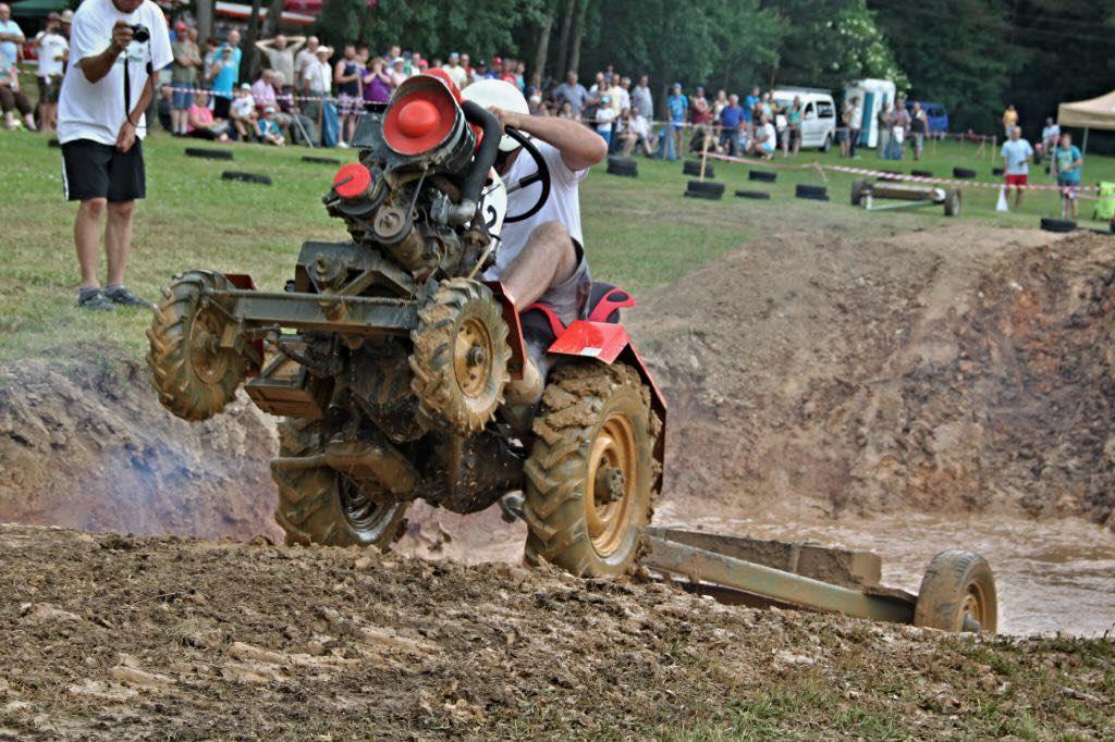 V obci na Břasích se každý rok pořádá motokrosový závod, a to v části obce Kříše. V této obci jsou taky známé závody horských kol.