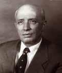 Před půlstoletím zemřel zakladatel neurologie Prof. Karel Popek se narodil 2. 7. 1899 v Brně. Po vojenské službě na italské frontě odešel v roce 1919 studovat Lékařskou fakultu do Prahy.