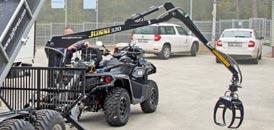 ovládání - Hydraulický rotátor - statické zatížení 3 tuny - Lesnický drapák Vahva Jussi 0,12 - rozevření 96 cm - Hydraulické podpěrné nohy Volitelné příslušenství hydraulických ruk: Vahva Jussi 320 /