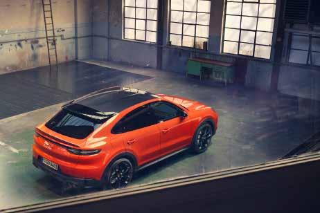 We are efficient STŘECHA MODELU PORSCHE CAYENNE COUPÉ MUBEA CARBO TECH VYRÁBÍ DOSUD NEJVĚTŠÍ VIDITELNOU KOMPONENTU Z CFK V únoru 2017 se v závodě Mubea v Salcburku začalo s vývojem dosud největšího
