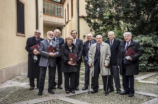 Publikováno z 2. lékařská fakulta Univerzity Karlovy (https://www.lf2.cuni.cz) LF2 > Studium medicíny je plné překvapení Studium medicíny je plné překvapení Foto: Vladimír Šigut Ve čtvrtek 26.