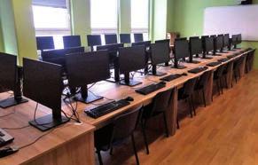 Aktuální otevírací dobu infocentra naleznete na www.frantiskovy-lazne.info. ZUŠ Járy Cimrmana Františkovy Lázně ZUŠ Járy Cimrmana Františkovy Lázně slaví v tomto školním roce 50 let od svého vzniku.