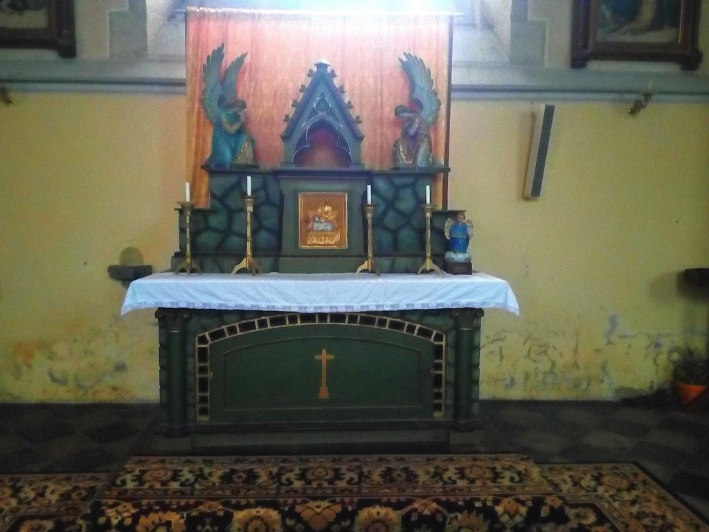 22. Boží hrob, střed