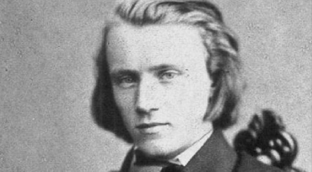 JOHANNES BRAHMS /1833 1897/ Na dílech Johannesa Brahmse můžeme obdivovat ledacos, ale jedna věc jako by ho odlišovala od většiny stejně slavných skladatelských kolegů.