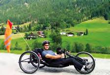 ROČNÍK 8 ČÍSLO 6 PROSINEC 2014 Handbike pomohl mladému vozíčkáři vrátit se do aktivního života Z PRODLOUŽENÉHO VÍKENDU V RAKOUSKU SE DOMŮ VRÁTIL AŽ PO PŮL ROCE NA INVALIDNÍM VOZÍČKU. Text: Mgr.