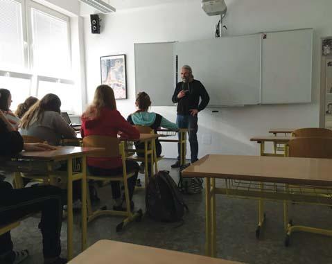 FOTO: ZŠ Byšice Dana Mejsnarová Příběhy bezpráví Letos se naše škola opět zapojila do projektu Příběhy bezpráví Měsíc filmu na školách, který běží v České republice již 15 let.