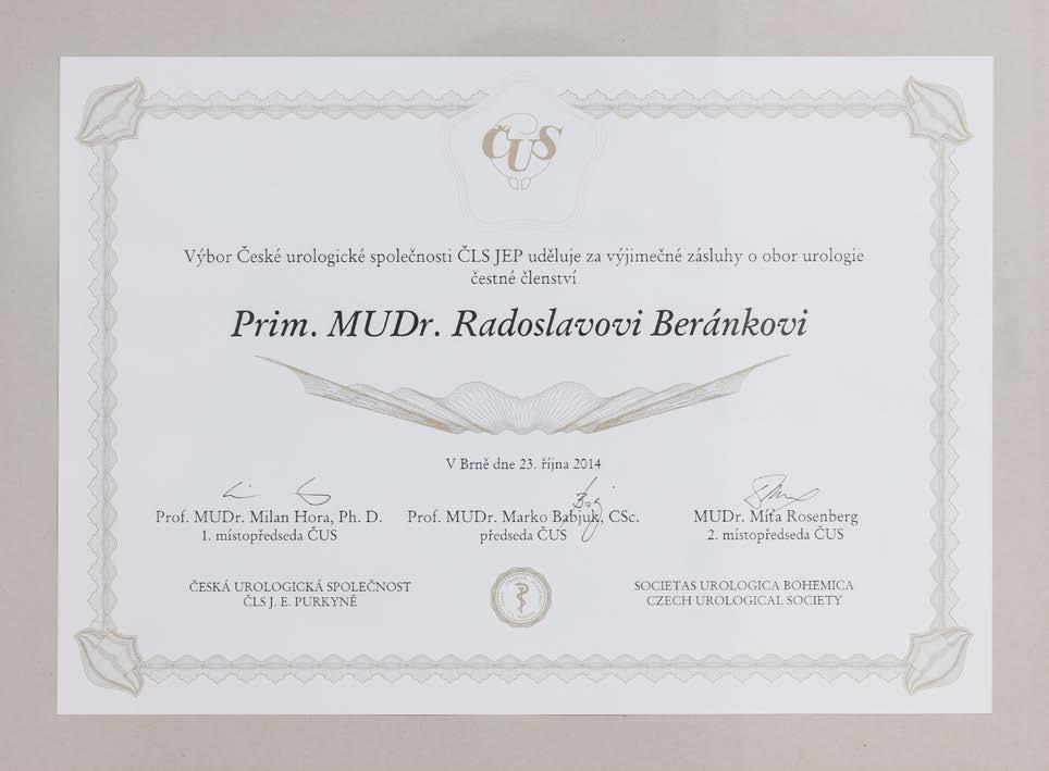 Lékaři Urologického oddělení: 17 úvazků včetně primáře primář: MUDr. Miloš Fiala zástupce primáře: MUDr. Aleš Petřík, Ph.D. lékaři: MUDr. Ludmila Boučková MUDr. Zdeněk Staněk rezidenti: MUDr.