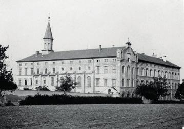CO VÁS ZAJÍMÁ foto: Karolína Straková DOMOV SLAVÍ ČTVRTSTOLETÍ ANEB 25 LET MILOSRDNÉ PÉČE O SENIORY V ŘEPÍCH Letošní rok se u nás v Domově nese v duchu 25. výročí od jeho založení.