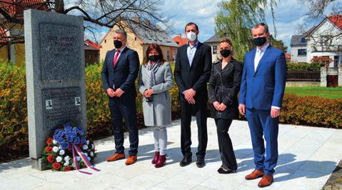 INFORMUJEME PŘIPOMNĚLI JSME SI DEN MATEK foto: archiv CSZS Den matek si každoročně připomínáme druhou květnovou neděli.