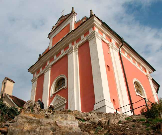 Kostel sv. Ludmily v Tetíně. Zdroj: Archiv Svatá Ludmila 1100 let, z.s. poutě dále a aktivně obnovují.