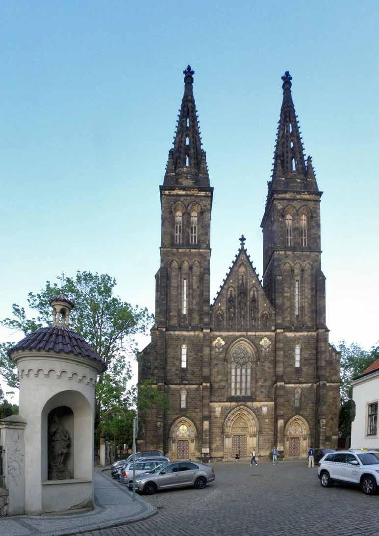 Novogotické západní průčelí baziliky sv.