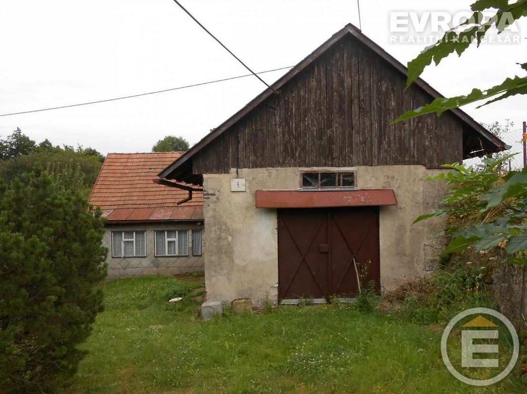 Srovnávací nemovité věci (SN): 1) Rodinný dům Nabídková cena: 440 000 Kč Lokalita: Trotina, okres Trutnov Stavba: Smíšená Poloha domu: Samostatný Podlaží: 2 Plocha zastavěná: