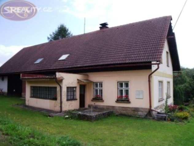 3) Rodinný dům Nabídková cena: 590 000 Kč Lokalita: Vítězná - Kocléřov, okres Trutnov Stavba: Cihlová Podlaží: 2 Plocha zastavěná: 127 m2 Užitná plocha: 100 m2 Plocha pozemku: 1018 m2 Sklep: Ano