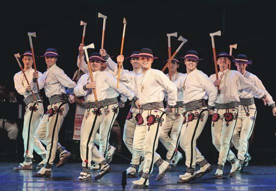 18 Biskupský dvůr patří divadlu a hudbě F SCÉNA znovu nabídne folklórní večery F-Scéna předprodej MdB www.mdb.cz Již podvanácté se v rámci Léta na Biskupském dvoře bude letos konat již 24.