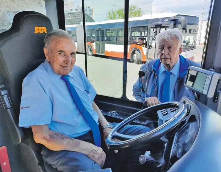 2 Brněnské momenty Milé čtenářky, milí čtenáři, právě držíte v rukou červnovou Šalinu a vězte, že další stránky jsou plné nabídek na zajímavé akce a programy, z kterých si můžete vybrat podle chuti.