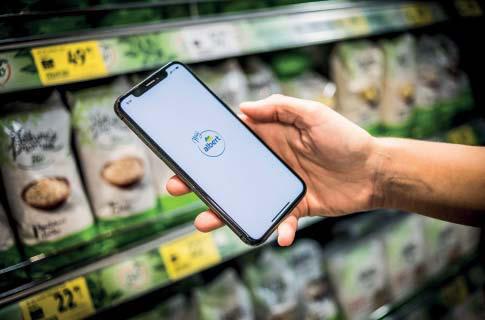 Mobilní aplikace ovládly trh. Zákazník je rád využívá a oceňuje jejich výhody má je vždy při ruce, protože bez svého mobilu se dnes prakticky nikdo ani nehne.