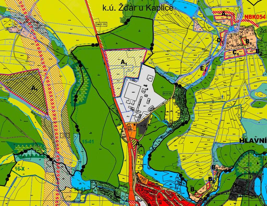 Obrázek 5: Výřez z územního plánu města Kaplice s vyznačením prvků ÚSES V okolí záměru se vyskytují také následující významné krajinné prvky vyjmenované v zákoně č. 114/1992 Sb.