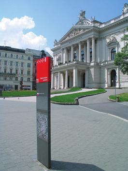 Přilehlé restauraci jsme dali název U Pošťáka, logu tvar poštovní známky a tiskovinám další motivy poštovního úřadu typické perforace či zoubkované okraje známek.