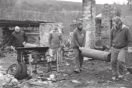 Naděje - středisko humanitární, krizové, sociální, vzájemné pomoci Činnost střediska Naděje se zaměřuje možnost účelně zacházet s potravinami a Charitou Ústí nad Orlicí navíc i v na lidi v momentální