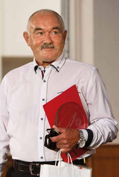 Josef Nekovář Barbora Malíková Od letošního roku se ČOS rozhodla oceňovat významné počiny také v dalších oborech sokolské činnosti.