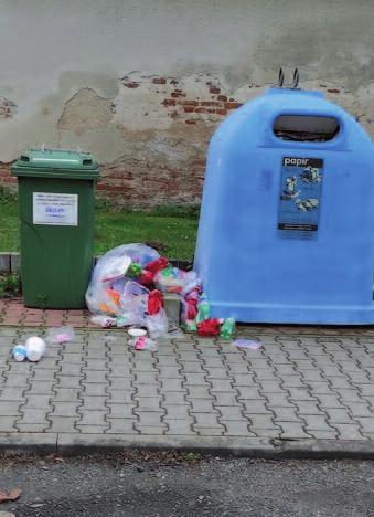 Zvažte prosím, zda je nutné vše vyhazovat do popelnic na komunální odpad, zda není možné odpad vytřídit, buď do sběrných nádob v obci, v rámci bioodpadu nebo jej odvézt na sběrný dvůr.