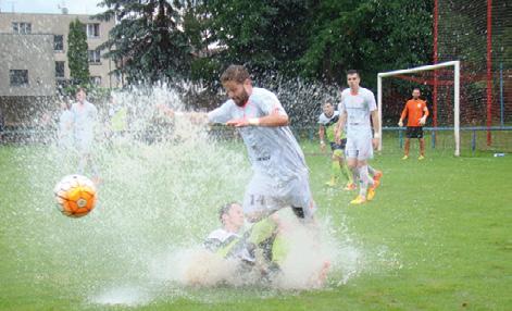 Asi nejkurioznější utkání, které Proboštov kdy odehrál, byl zápas posledního kola krajského přeboru sezony 2015/16. Derby s TJ Krupka poznamenala průtrž mračen, která zcela podmáčela trávník.