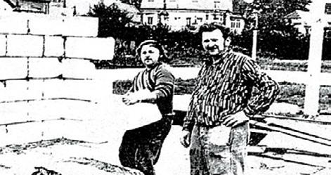 Rok 1975 Postupujeme. Mužstvo je opět účastníkem krajské soutěže. Přínosem jsou hráči odchovaní mužstvem. Bubla, Mestl, J. Müller, K. Soukup mladší, Vízner, Opacki, F. Müller. Posilami se stali: K.