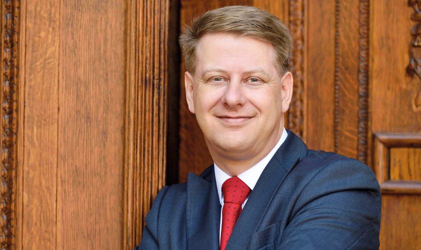 Tomáš Prouza, prezident Svazu obchodu a cestovního ruchu ČR, se v rozhovoru pro Vrchlabinky pozastavuje nad tím, že vláda při plánování uvolňovacích opatření nekomunikovala se zástupci dotčených
