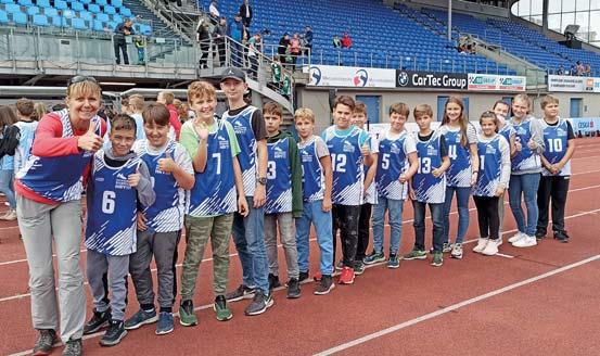 říjen 2020 Vratimovské noviny 13 Skvělé umístění na Ostravských sportovních hrách Ostravské sportovní hry pořádalo v minulém školním roce 2019/2020 město Ostrava ve spolupráci s Asociací školních