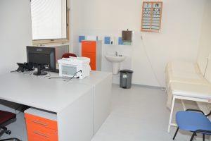 (vstupní, periodické, mimořádné, výstupní, následné), kompletní lékařské vyšetření odběry, EKG, další specializovaná vyšetření podle rizik stanovených orgánem ochrany veřejného zdraví, prohlídky pro
