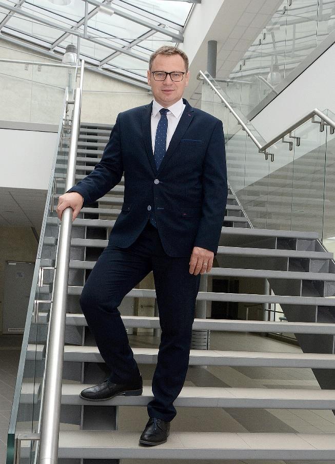 rok 2019 byl pro Fakultní nemocnici u sv. Anny v Brně přelomový v tom, že došlo po pěti letech ke změně vedení. Já jsem jako nový ředitel této nemocnice nastoupil 1. 8. 2019. Ve funkci jsem vystřídal MUDr.