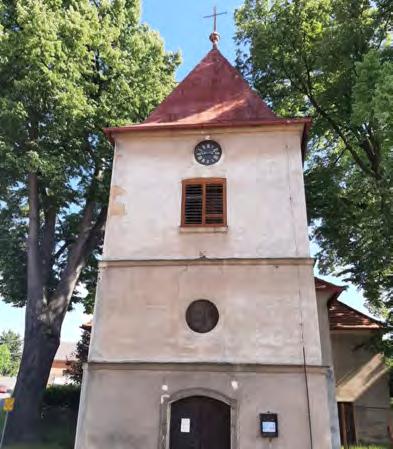 Paprsky nás začaly osahávat, co říkám píchat do očí, aby nás nalákaly podívat se na slunce, jak se částečně zatemňuje. Raději jsem to ani nezkoušel, nechci přijít o zrak.