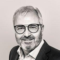 Klíčoví lidé Pavel Hubáček zakladatel a majoritní akcionář skupiny Willem J. P. Pelle člen představenstva skupiny CREDITAS Řídí strategický rozvoj skupiny, expanzi a její další směřování.