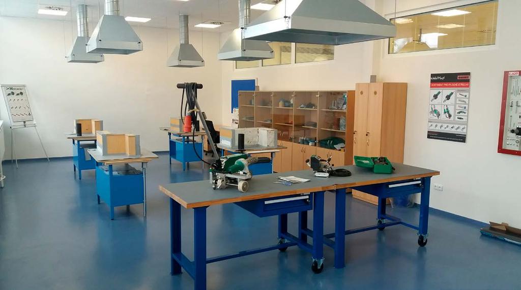 DOPLŇKOVÉ PRVKY STUDIO IZOLACÍ OSTATNÍ POMOCNÉ PRVKY STUDIO IZOLACÍ je zaměřeno na technickou podporu aplikačním firmám, stavebním firmám, projektantům a architektům, investorům, stavebníkům a osobám