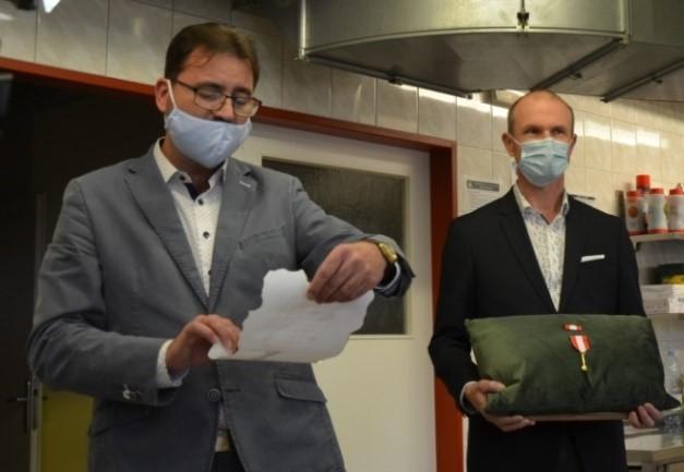 společnosti ŠKODA AUTO, a.s., díky kterému můžeme zvýšit dostupnost naší pečovatelské služby v době pandemie Covid-19.