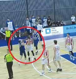 Situace v mužském basketbale opravdu není jednoduchá, což ostatně potvrzuje KOLÍN, PROSTĚJOV Na své první play-off v Kooperativa NBL David Pekárek zřejmě nikdy nezapomene.