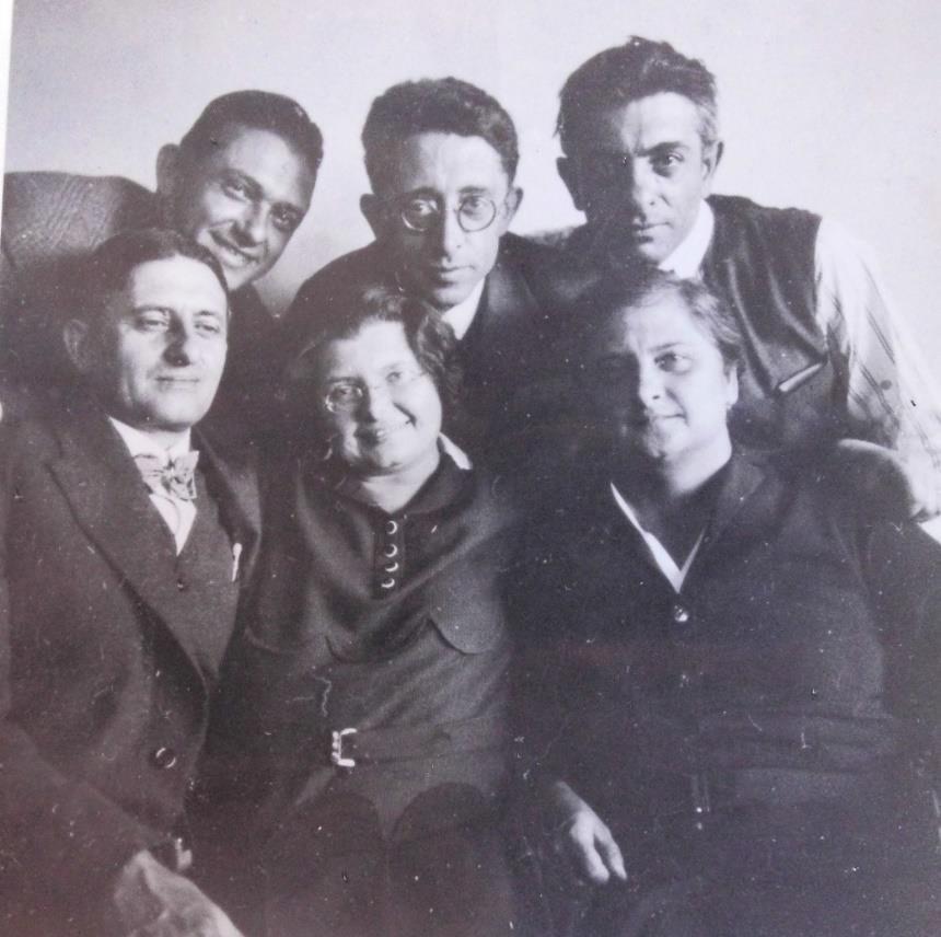 zleva: Josef, Jarmila (Jarmila - provdaná Hašková, Milena - provdaná