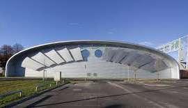areálu zimního stadionu jsou provozovány dvě