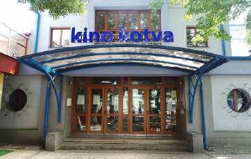 jednosálové tradiční kino.