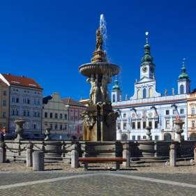 historie českých budějovic historie mariánského náměstí České Budějovice byly zalpženy v roce 1261 na strategicky Mariánské náměstí a hospodářsky významném místě pči soutoku Malše a Vlta-