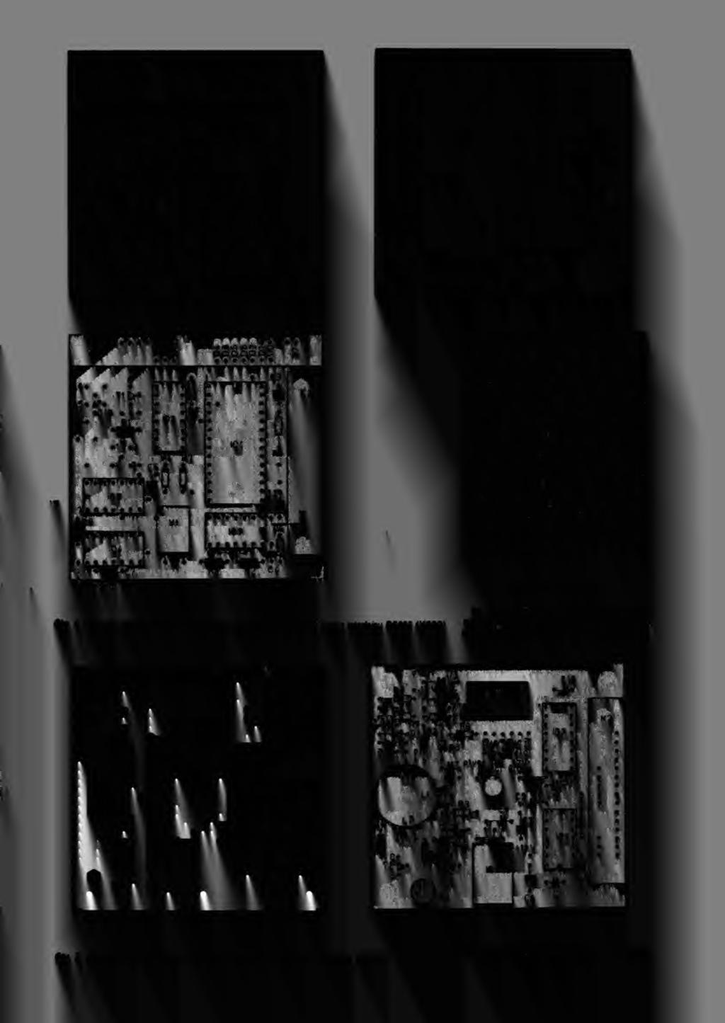 UD U">C-' < << které druhou desku kryjí ze dvou stran Druhá deska je pichycena na hliníkovém plechu, jenž je po stranách zahnut a desku v sestav kryje ze zbývajících stran Plech slouží zárove jako