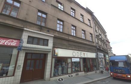 Kronika města Turnova 2019 40 Turnov stavební úpravy a obchody Obchody změny a úpravy 5. května, čp. 63 Hotel Na začátku léta zahájil provoz hotel Bohemia Inn na Havlíčkově náměstí, resp. v ulici 5.