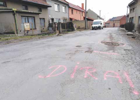 Navíc hlavně zahrádkářům dělaly starosti noční mrazíky. Je tomuto počasí skutečně už konec? Doufejme, že ano.