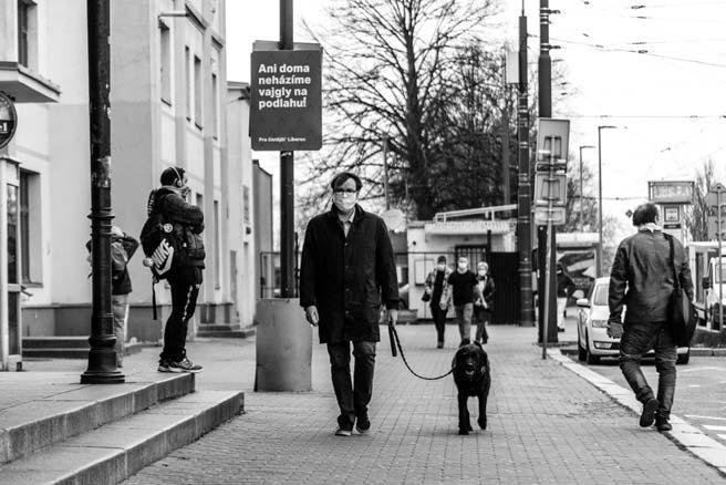 Liberecký autorský kruh SVĚT krásné literatury Martin Trdla Duben v zamčené zemi foto: Petr Havel Cílem těchto zápisků není žádná vysoká literatura.