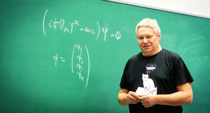 aktuálně prof. RNDr. Petr Kulhánek, CSc. (nar. 1959), FEL ČVUT teoretický fyzik a popularizátor astrofyziky a astronomie Abs.